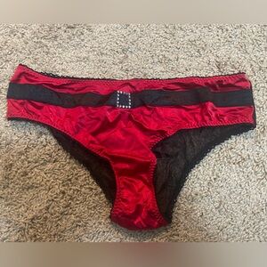 VS “Santa’s little helper” cheeky